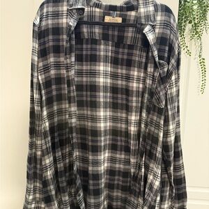 Boston Traders Black and Gray Casual Button Down Shirt